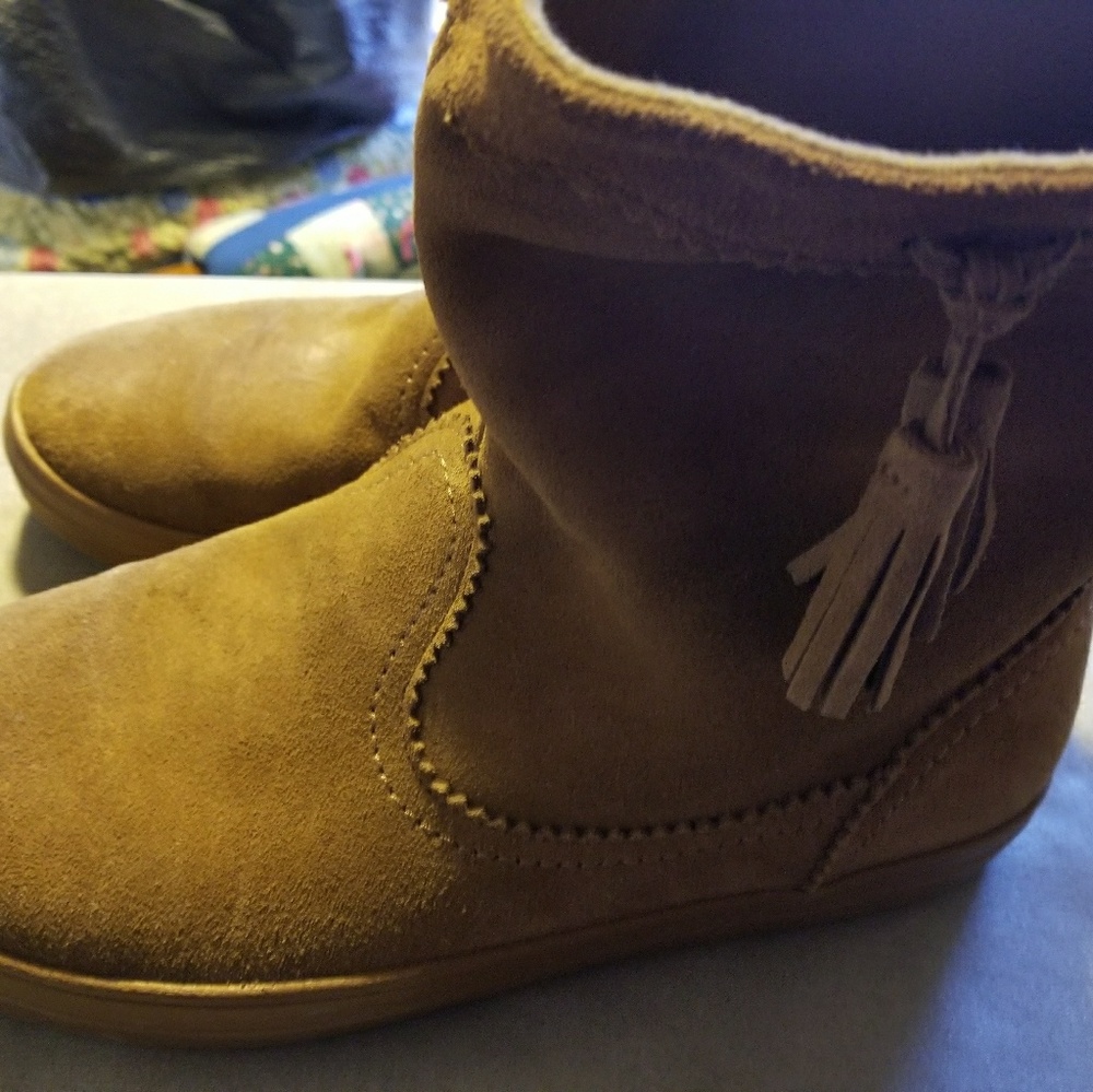 Crocs brown suede boots
